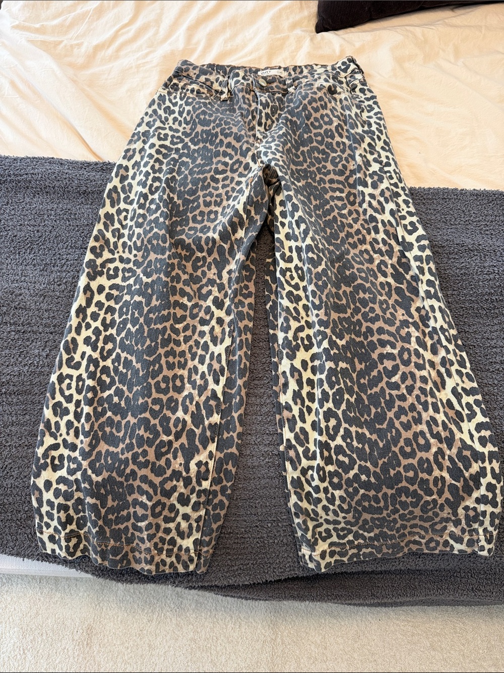Oat New York Leopard Print Wide Leg Jeans - Black and Brown - Picture 1 of 1